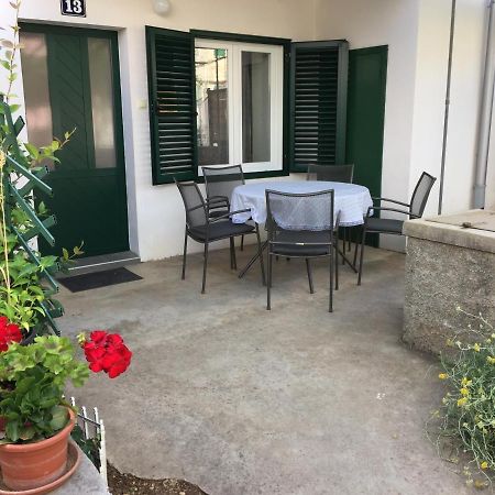 Holiday Home Olea プナト エクステリア 写真