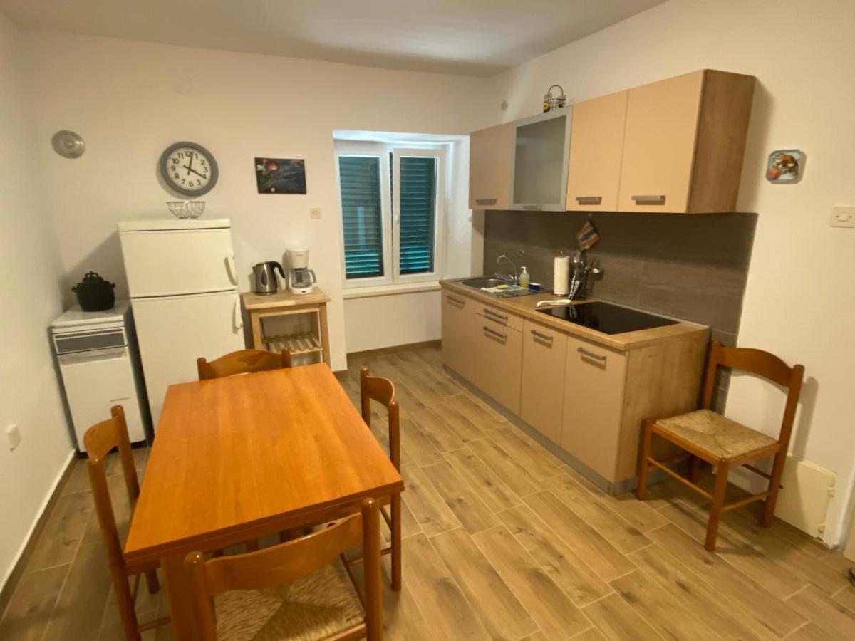 Holiday Home Olea プナト エクステリア 写真